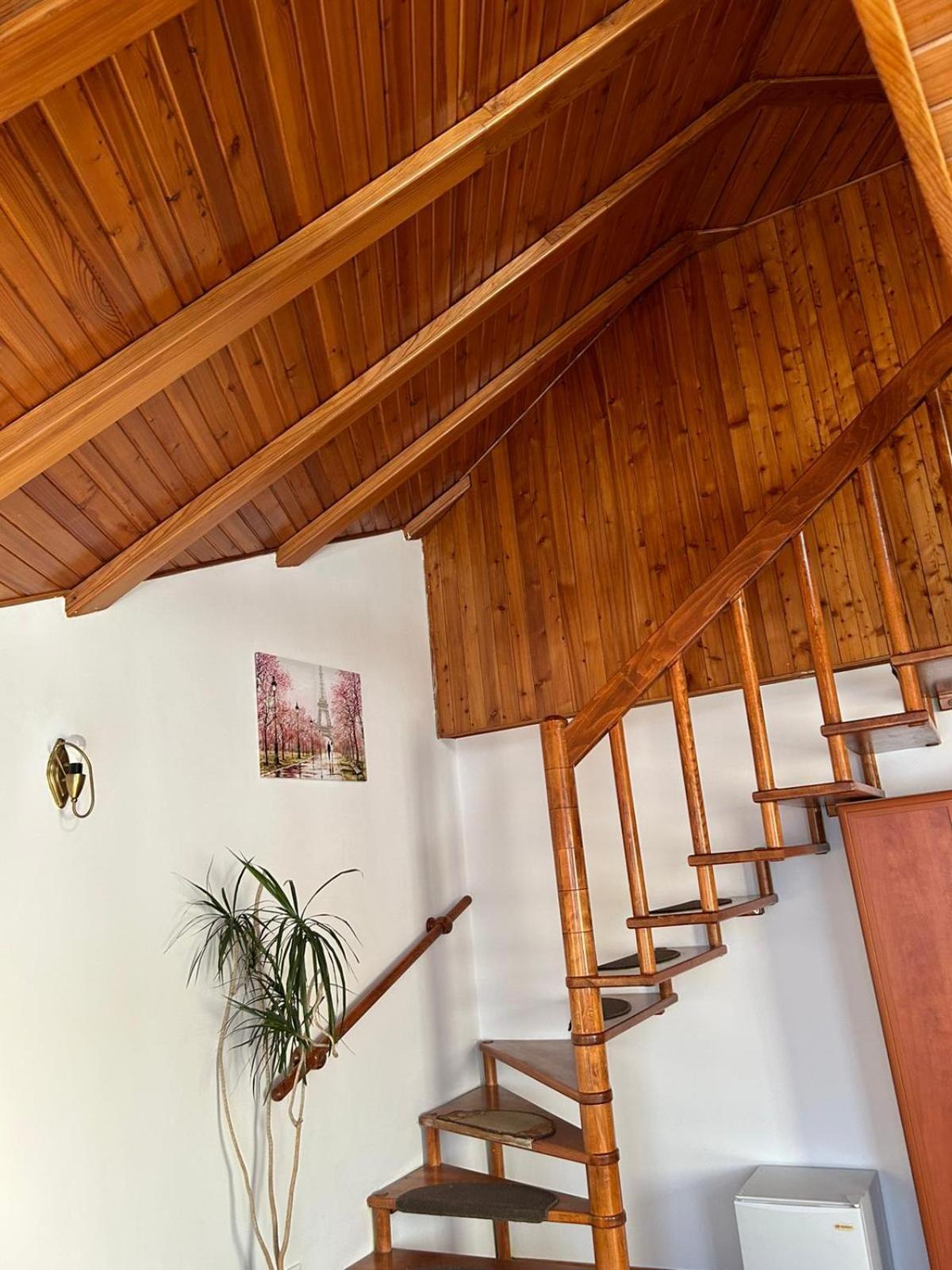 Ambra Room'S Brasov Ngoại thất bức ảnh