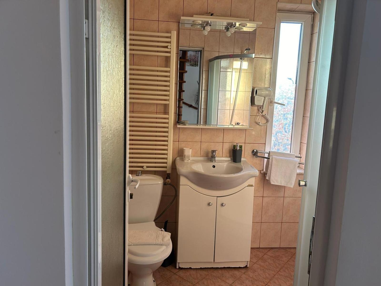 Ambra Room'S Brasov Ngoại thất bức ảnh