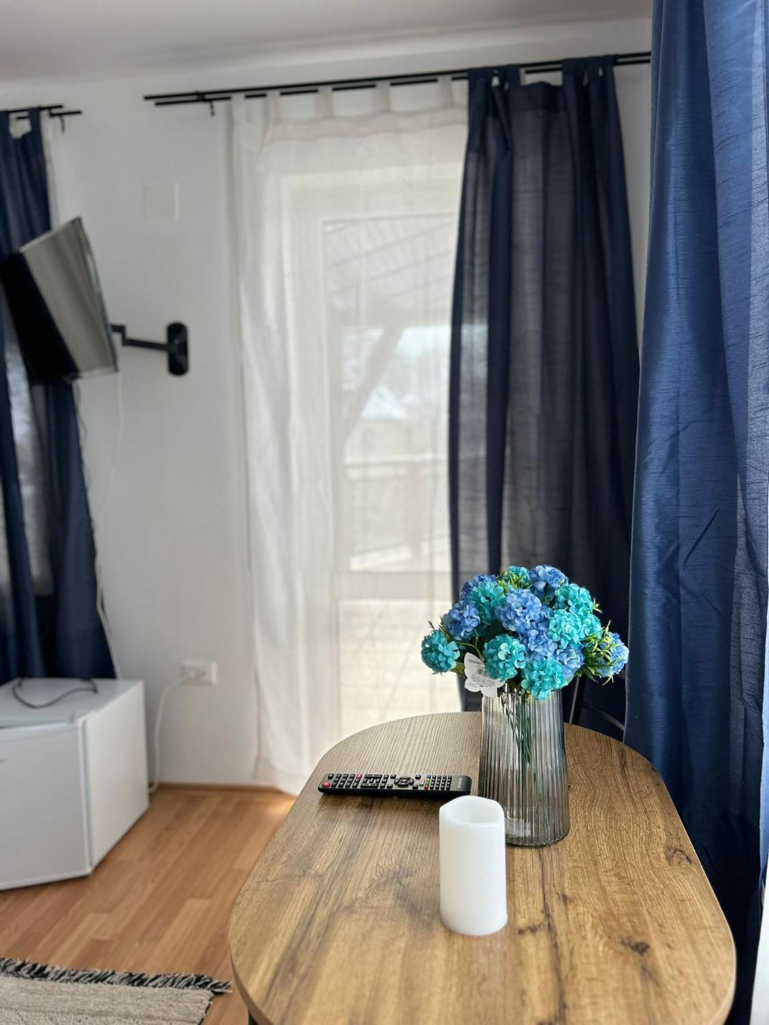 Ambra Room'S Brasov Ngoại thất bức ảnh
