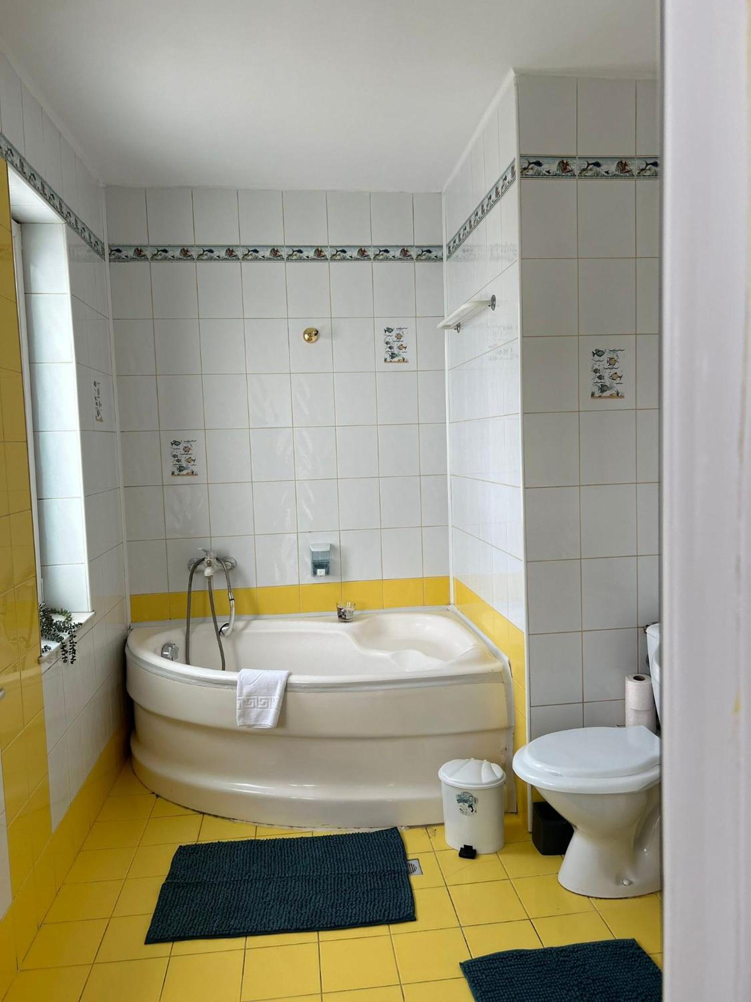 Ambra Room'S Brasov Ngoại thất bức ảnh