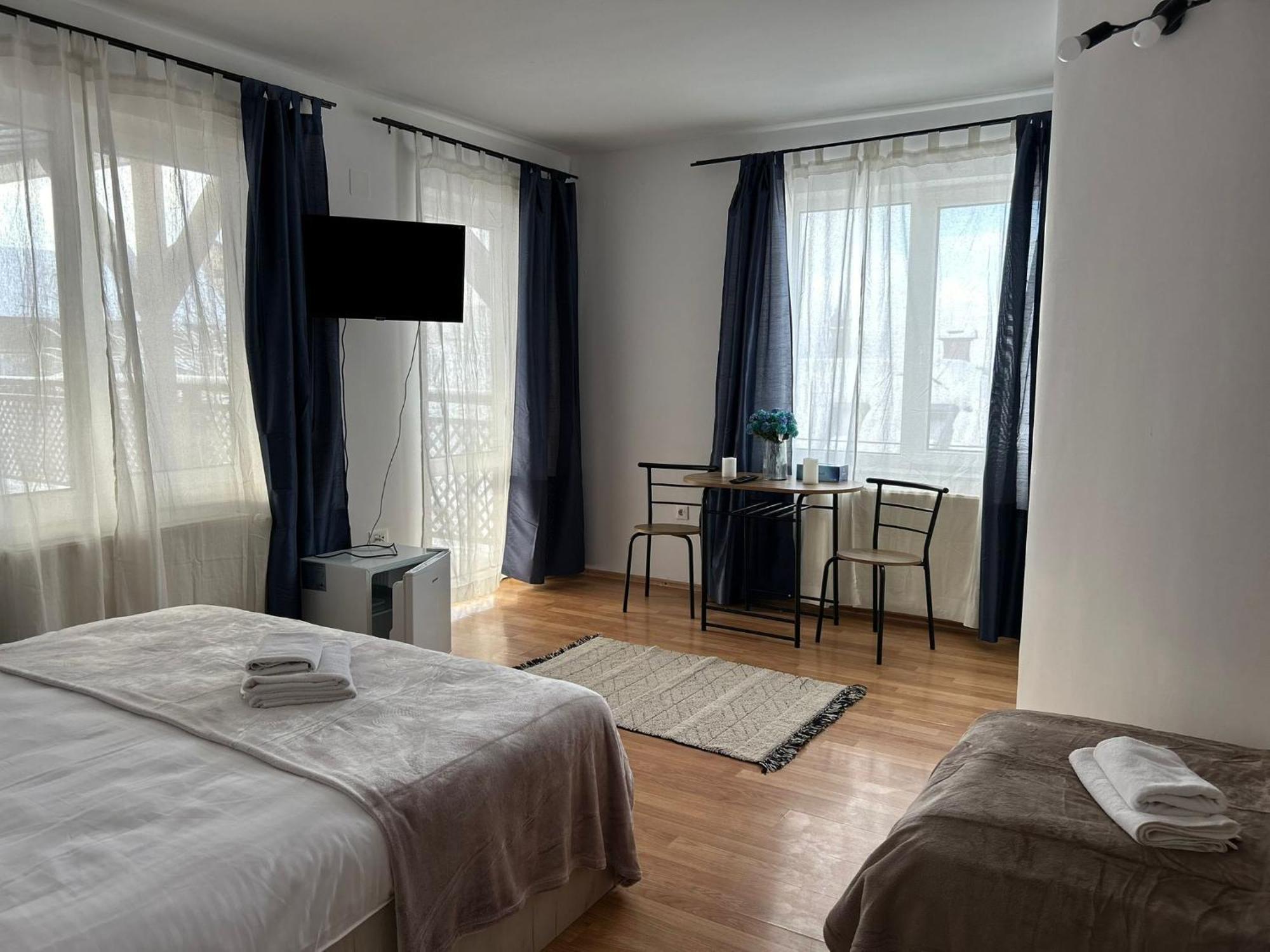 Ambra Room'S Brasov Ngoại thất bức ảnh