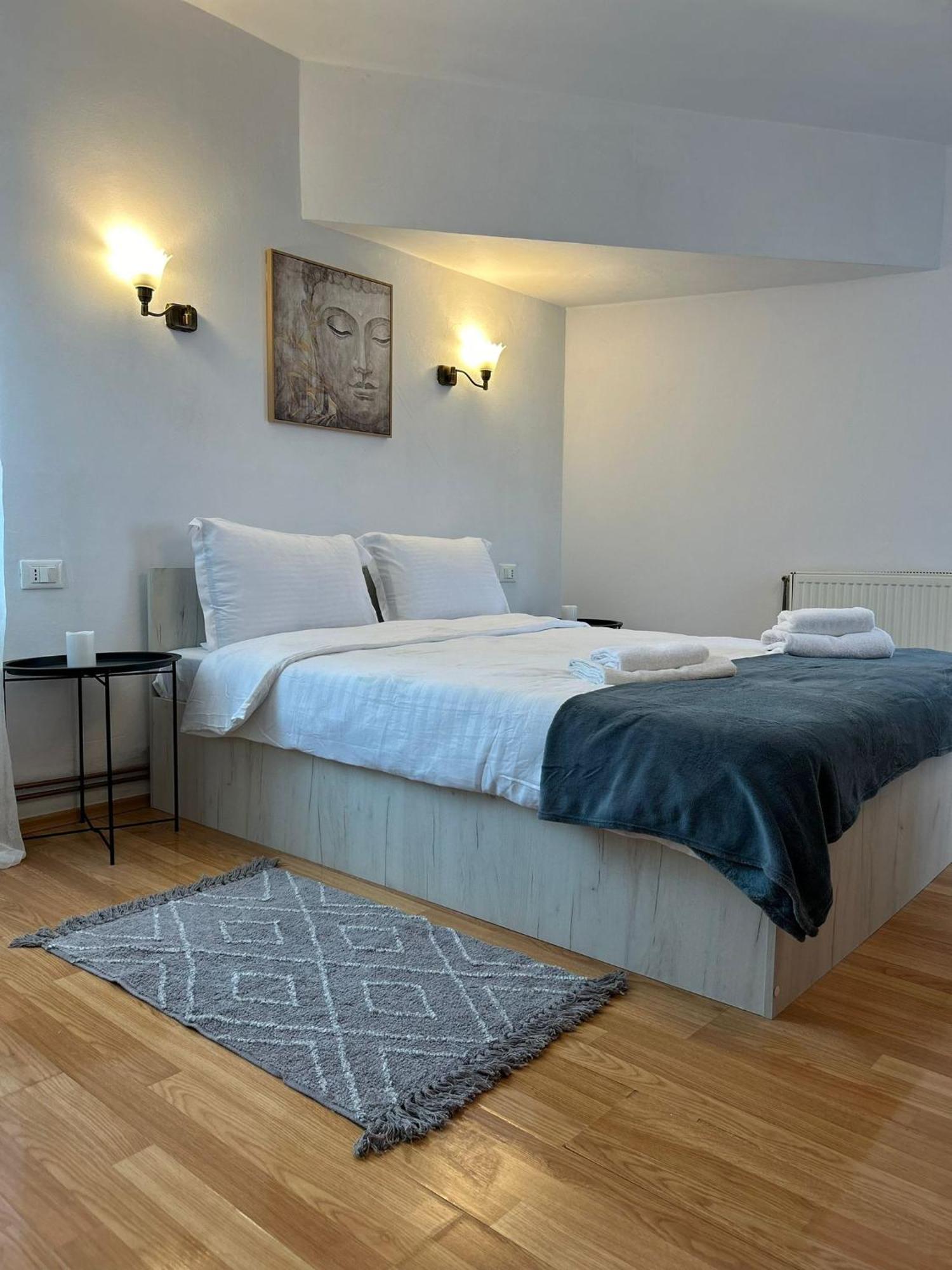 Ambra Room'S Brasov Ngoại thất bức ảnh