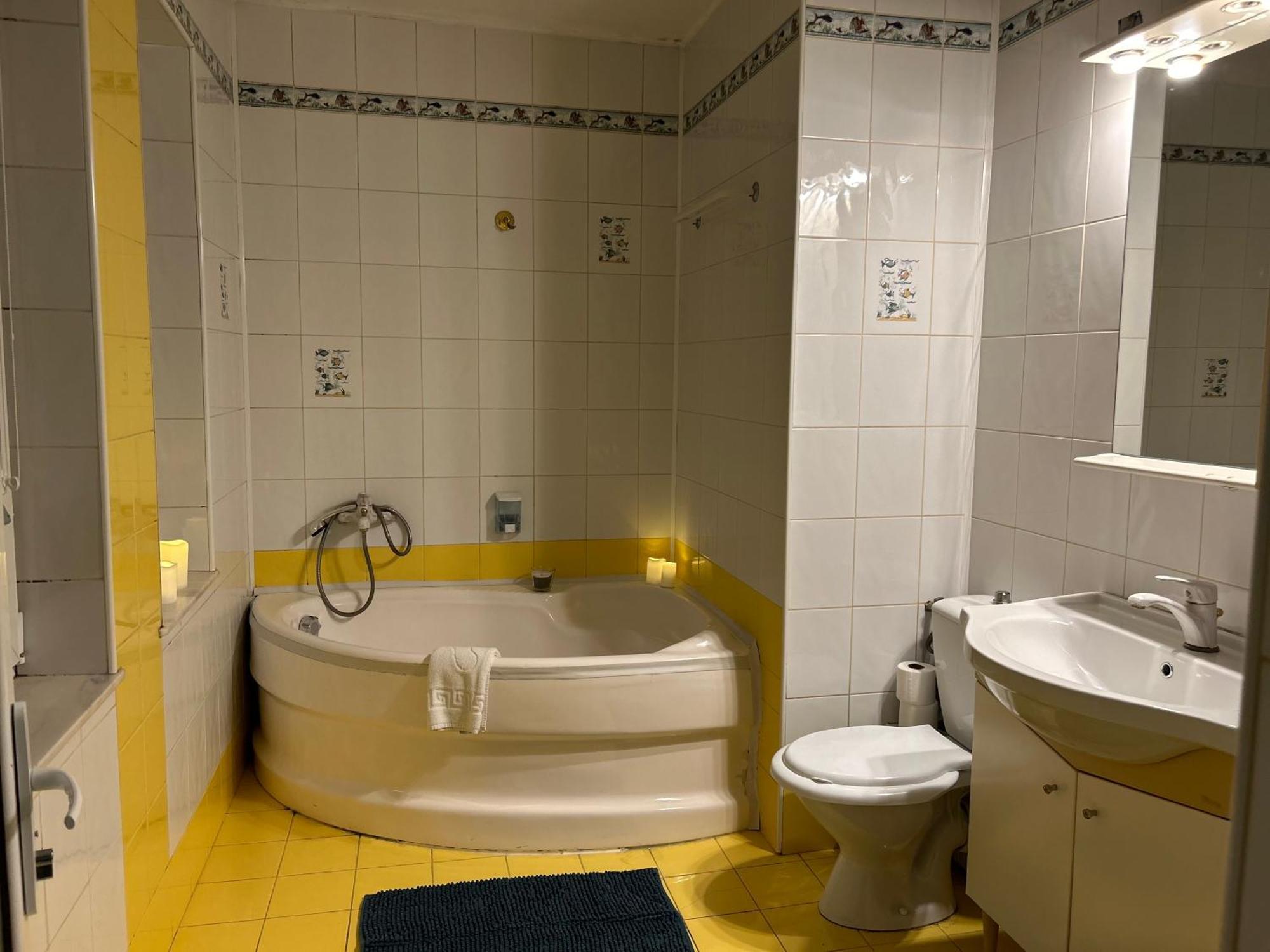 Ambra Room'S Brasov Ngoại thất bức ảnh
