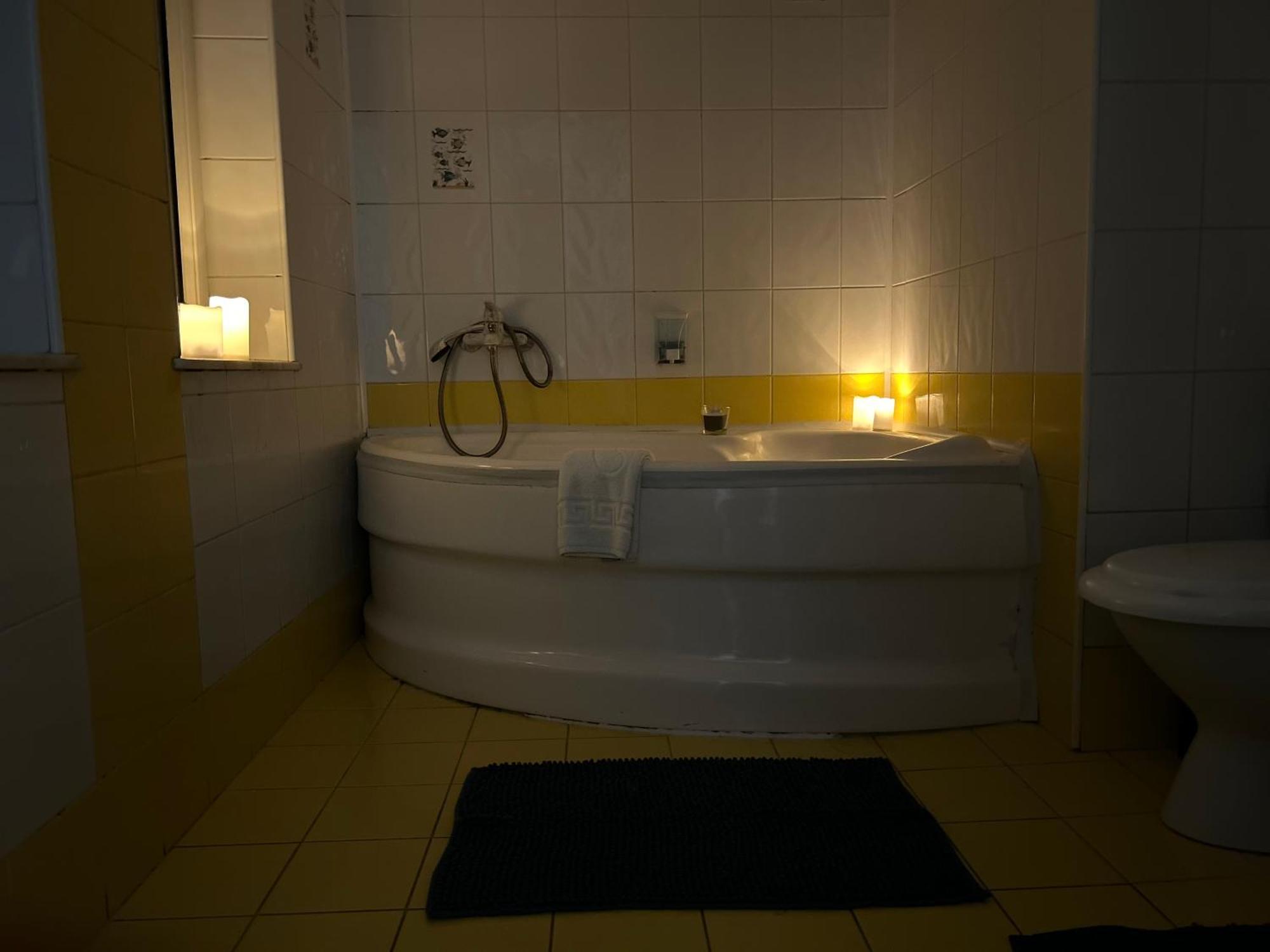 Ambra Room'S Brasov Ngoại thất bức ảnh